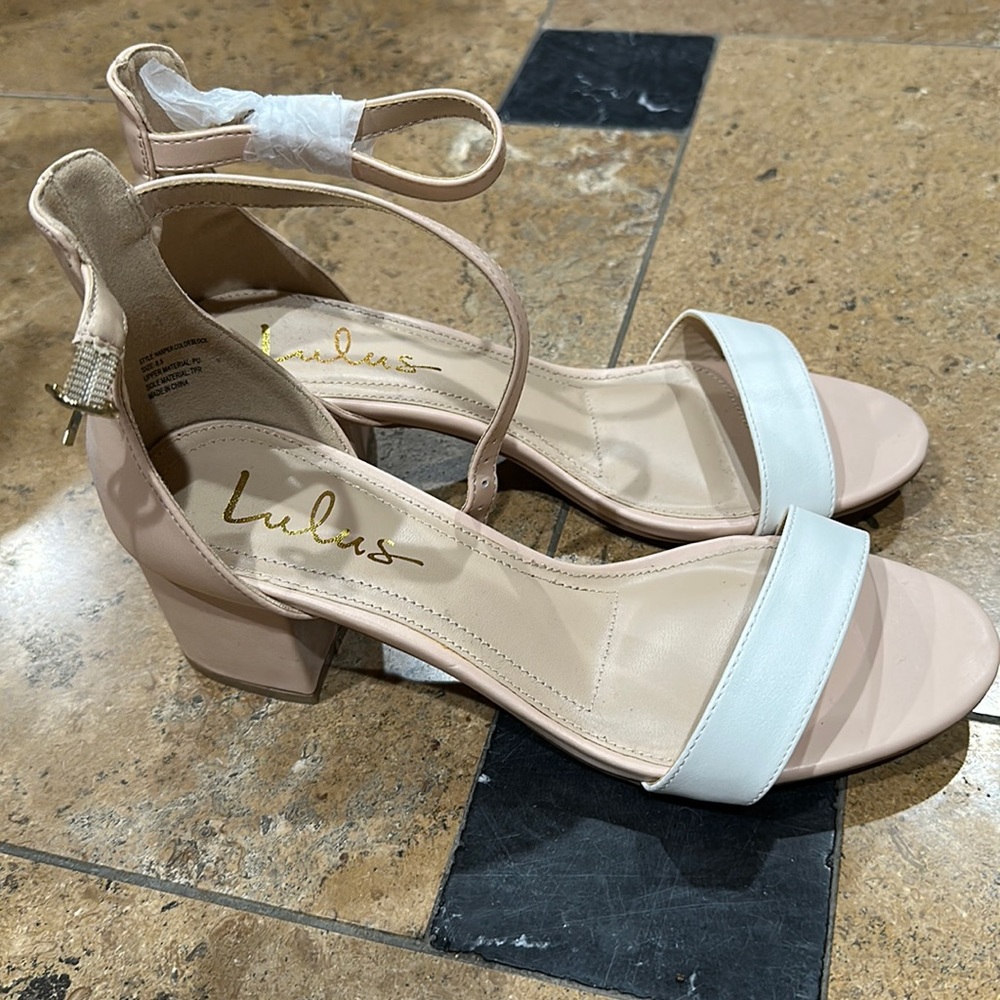 Lulus brand new low block heel! Nude color blocking!